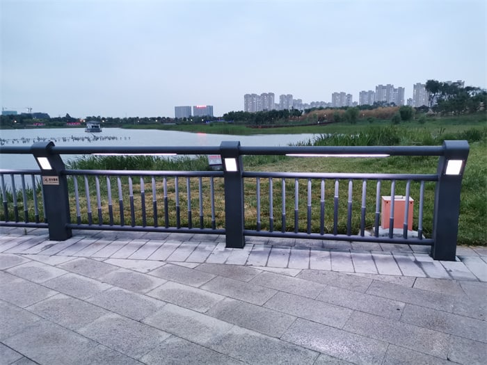 河道護(hù)欄